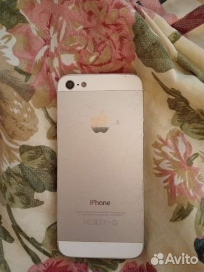 Телефон iPhone 5s