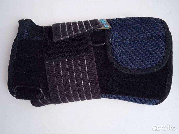 Бандаж на лучезапястный сустав