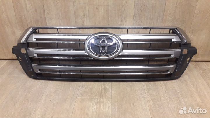 Решетка радиатора №7 Toyota Land Cruiser 200 2016