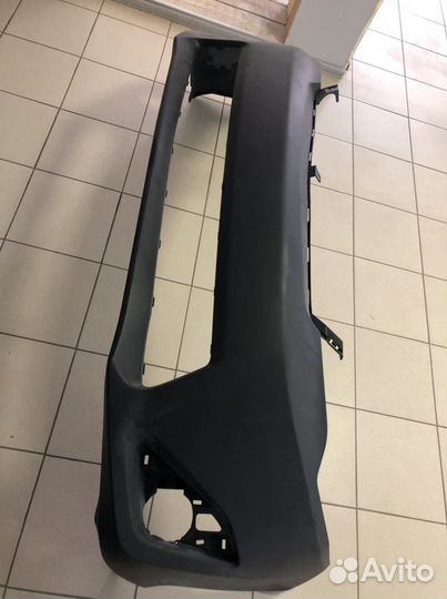 Продам бампер Camry v50 USA