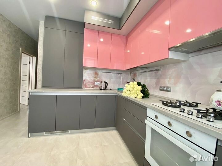 Угловые, прямые кухни на заказ в Омске