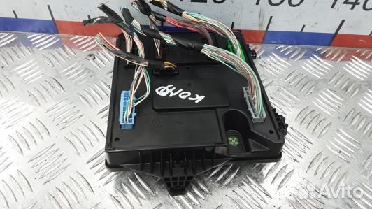 Блок комфорта renault megane 3 (4UK19M301)