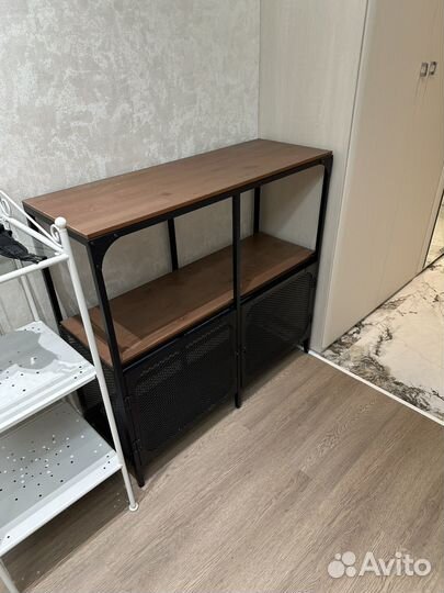 Консоль в прихожую