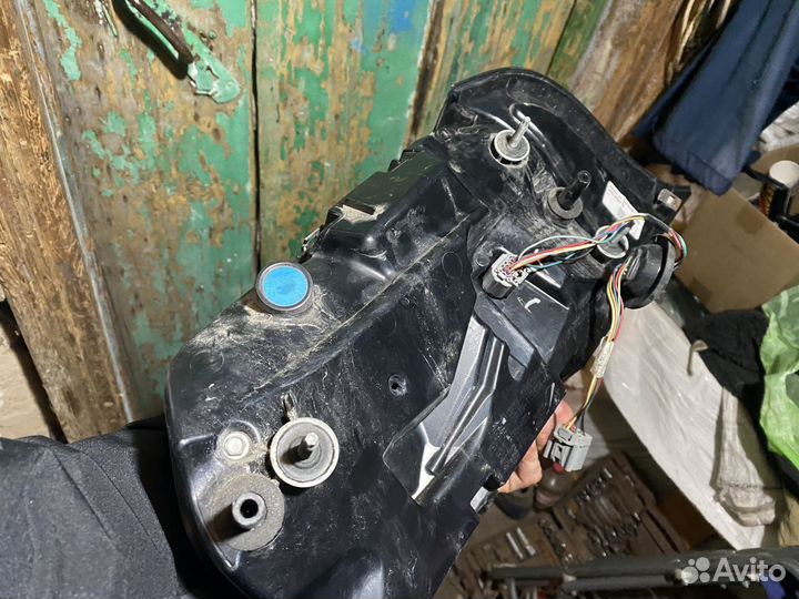 Фонарь задний правый на mustang 6 рест