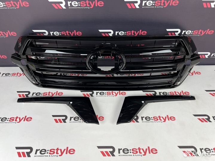Решетка Toyota Land Cruiser 200 с16г Executive Чер