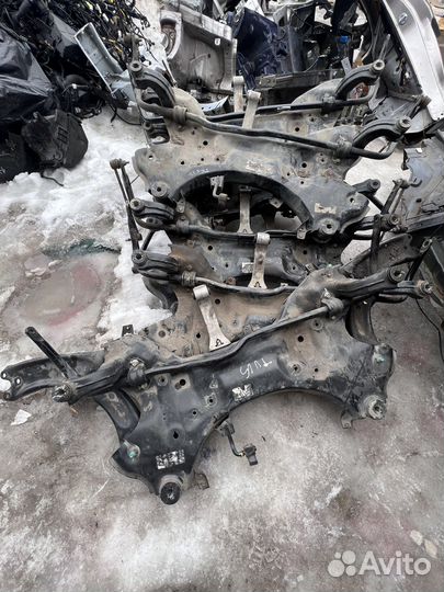 Передний подрамник Хендай Туксан 3