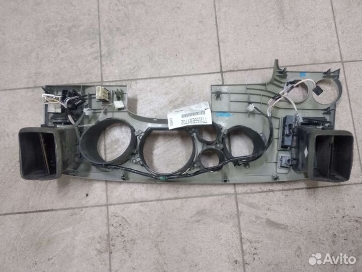 Панель приборов Тойота секвойя