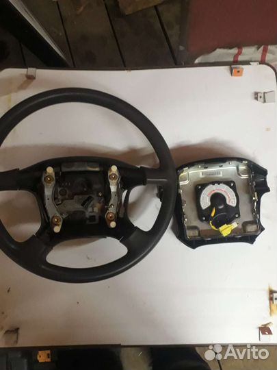 Руль Nissan x-trail с подушкой безопасности