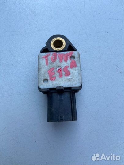 Датчик airbag Toyota Corolla 150