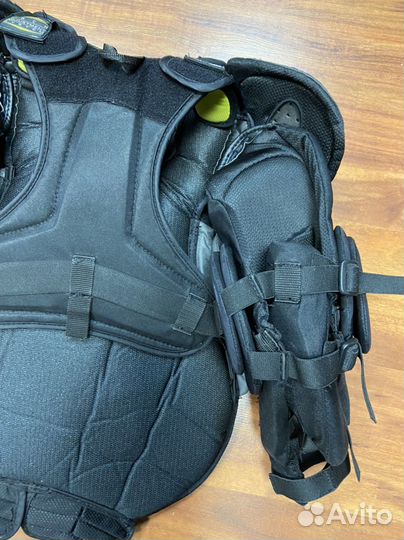 Нагрудник хоккейного вратаря Bauer Supreme S29 INT