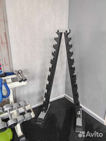 Стойка для гантелей