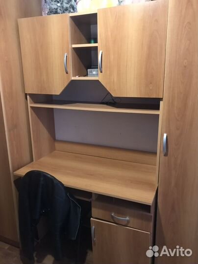 Продам кровать,и стол