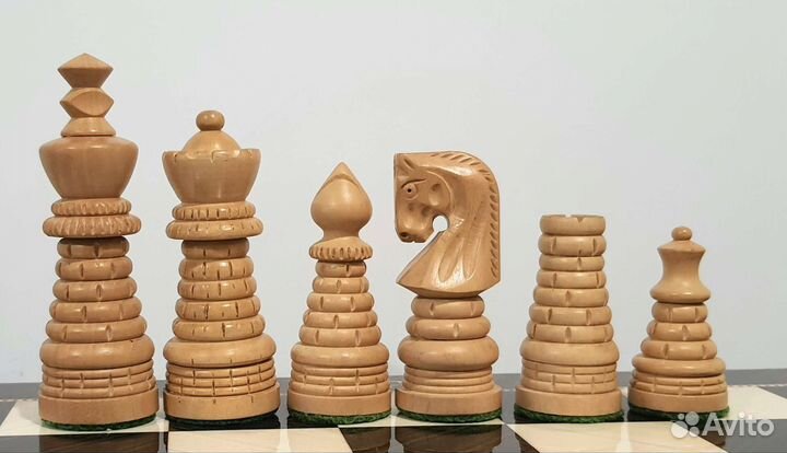 Шахматные фигуры шахматы резные Индия 9 см