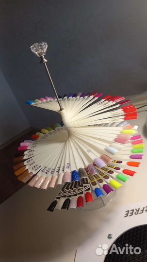 Наращивание ногтей,гельлак в кабинете