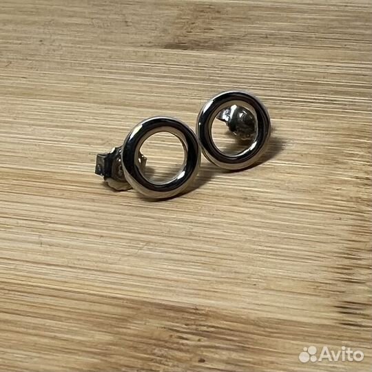 Серебряные серьги пусеты