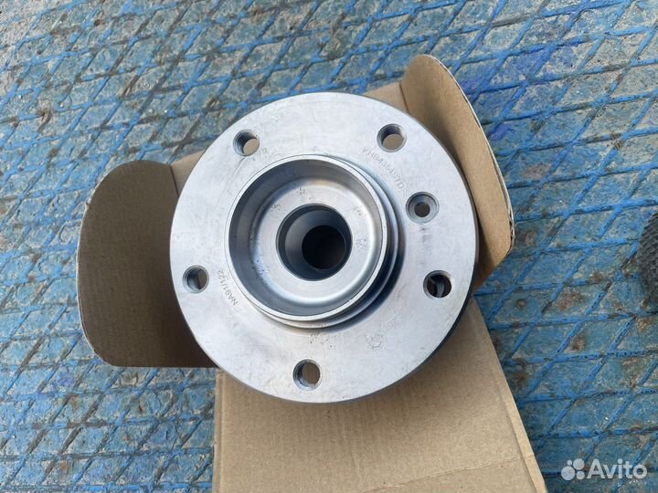 Спупица передняя с подшипником