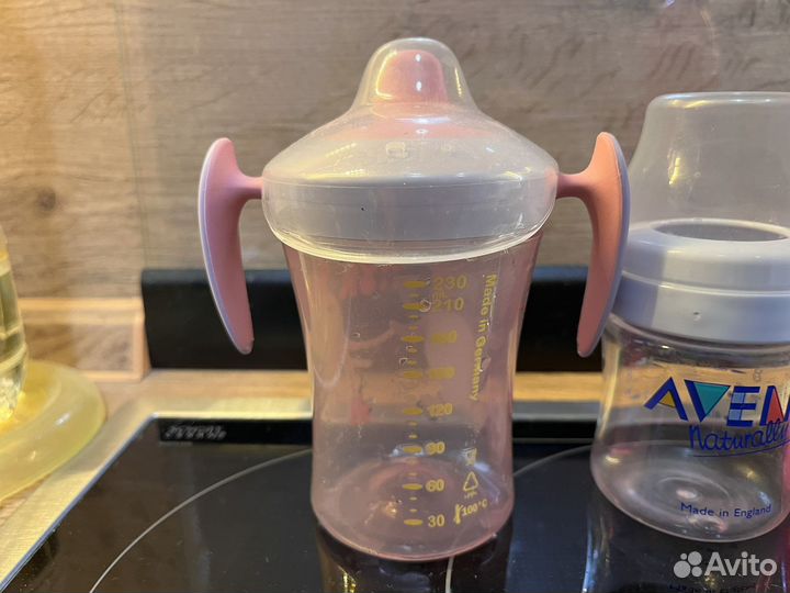 Пустышки, поильник, бутылочка