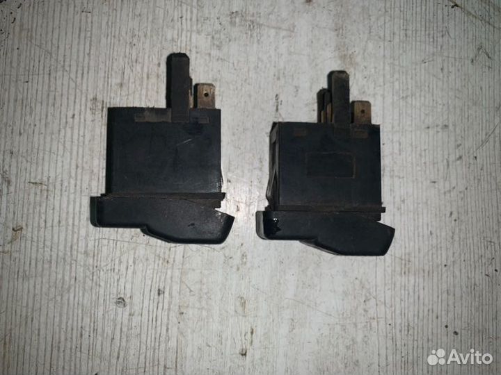 Кнопка обогрева заднего стекла Volkswagen Passat