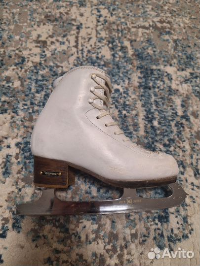 Фигурные коньки risport RF3 225