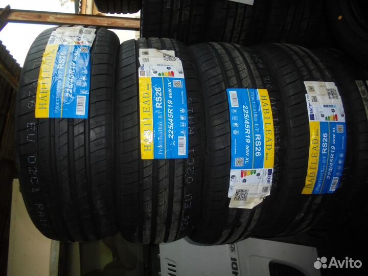 Habilead PracticalMax H/P RS26 225/45 R19 96W