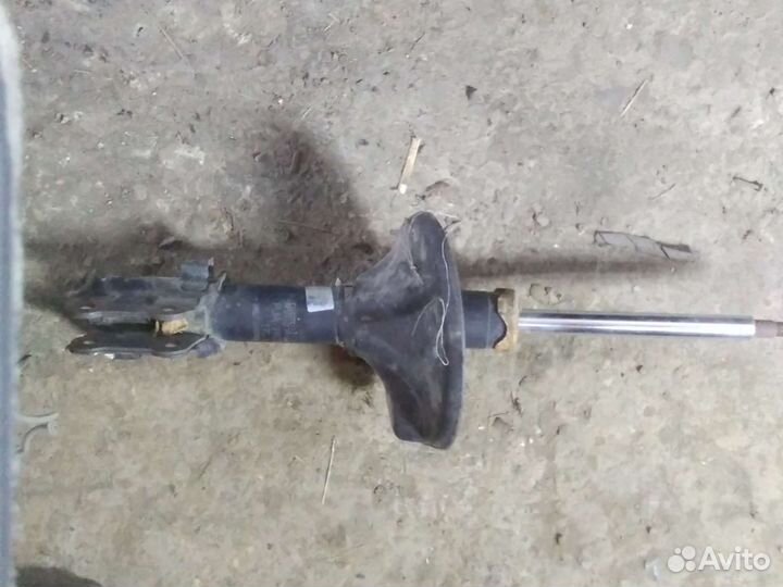 Хундай матрикс амортизатор передний правый