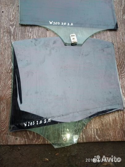 Стекло заднее двери Mercedes Benz W203 2000-2006