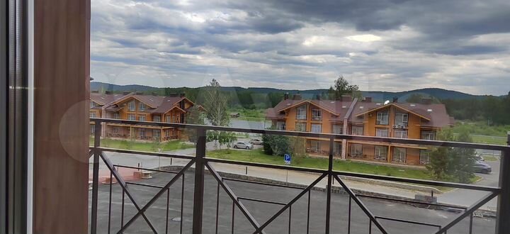 2-к. квартира, 55 м², 2/8 эт.