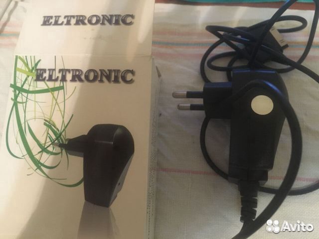 Чехлы-3,зарядки, наклейки