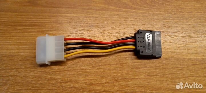 Переходник Molex-sata