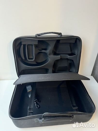 Сумка-кейс черного цвета для PlayStation 5