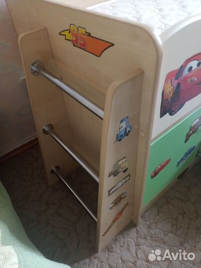 Детская кровать с матрасом