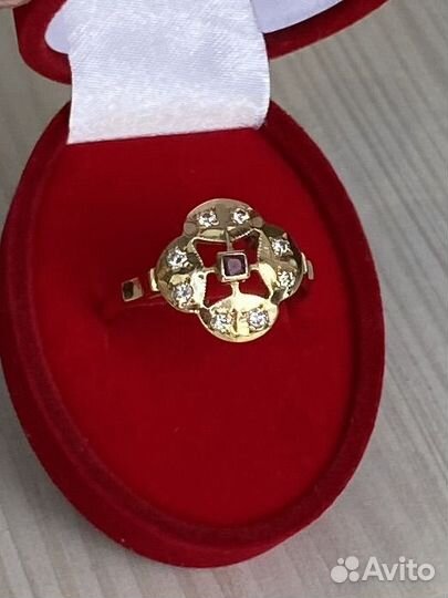 Золотое кольцо с бриллиантами СССР 750