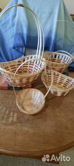Корзинки плетеные, ящики, пакеты, подарки