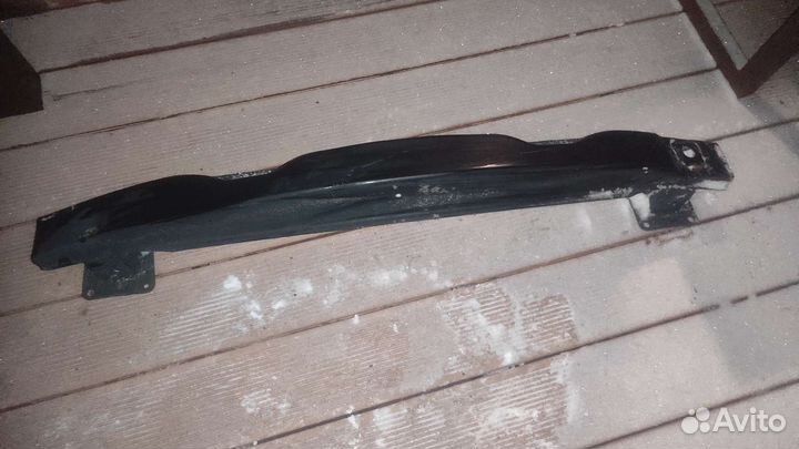 Усилитель заднего бампера VW Tiguan