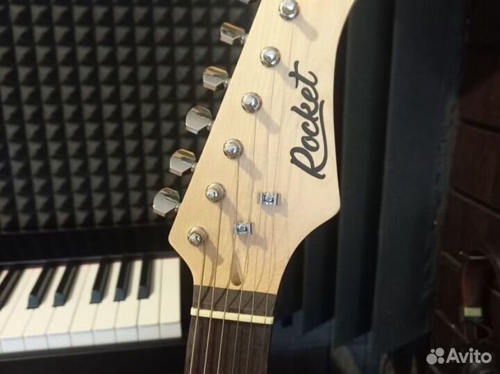 Электро гитара черный с комбиком новый