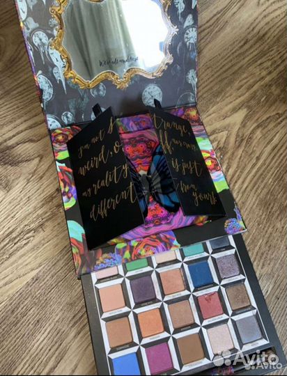 Палетка теней urban decay Алиса в стране чудес