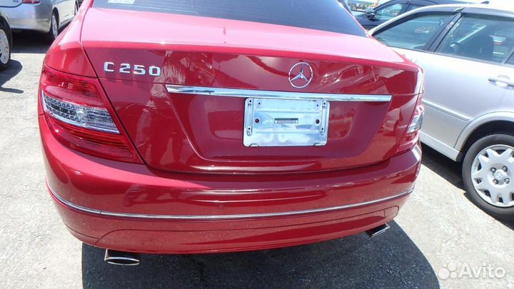 В разборе Mercedes Benz W204