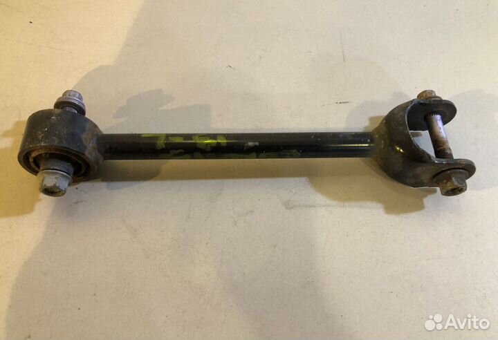 Рычаг задней подвески левый правый Toyota Corolla
