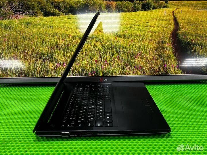 Ноутбук Lenovo для простых игр и работы