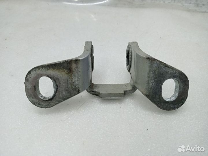 Петля двери skoda roomster Передняя/задняя, верхняя левая