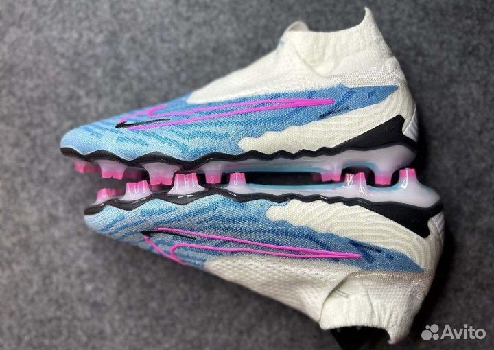 Футбольные бутсы Nike Phantom голубые