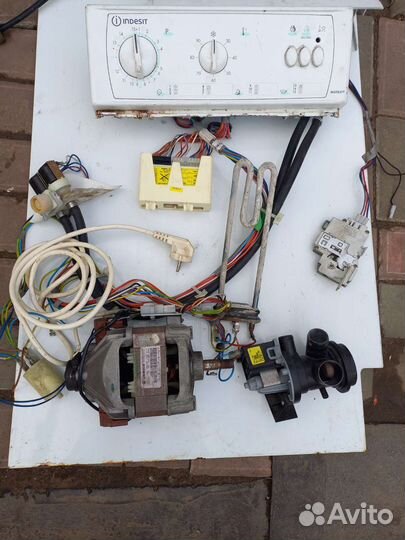 Сборные запчасти для стиральную машинку indezit