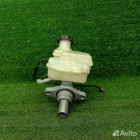 Главный тормозной цилиндр Ford Fusion рест. 2008