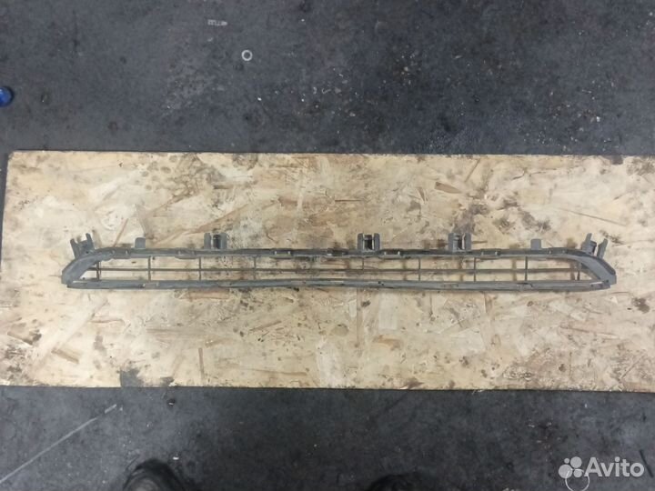 Решётка радиатора Peugeot 3008