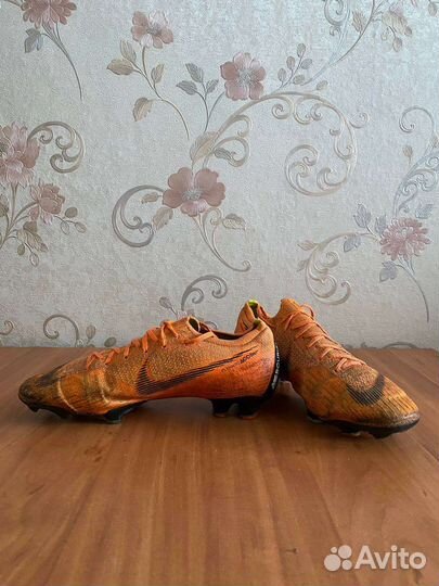 Футбольные бутсы 38 размер nike