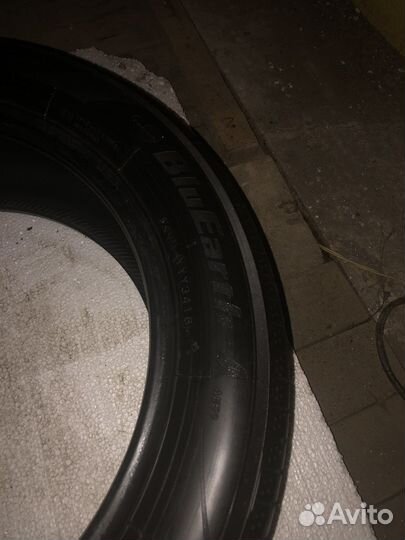 Yokohama BluEarth AE50 215/55 R17