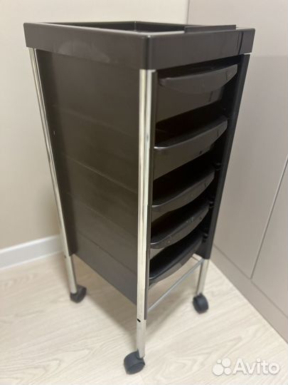 Тележка парикмахерская