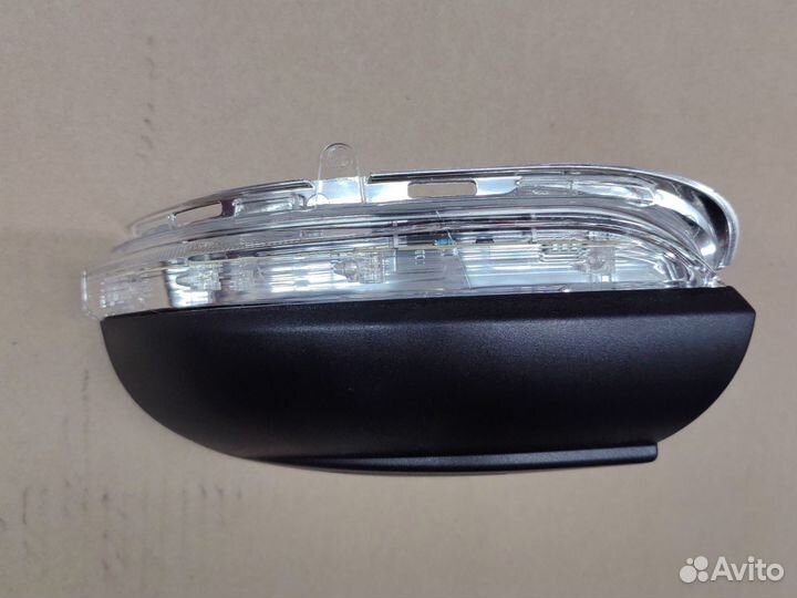 Повторитель указателя поворота rh Golf 5k0949102a