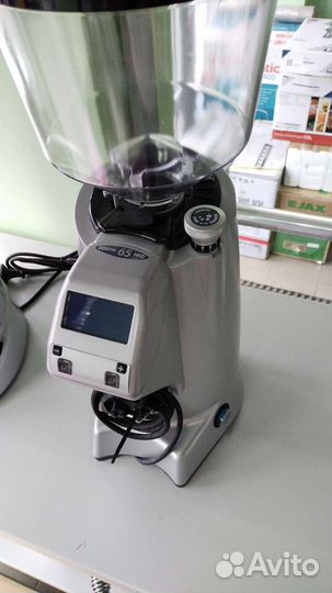 Кофемашина nuova simonelli appia life 2gr V белая