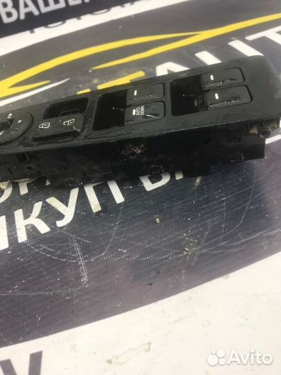 Блок управления стеклоподъемниками Kia Sportage 3